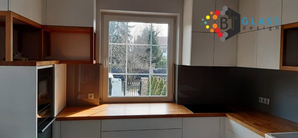 Lacobel srebrny 6 600x277