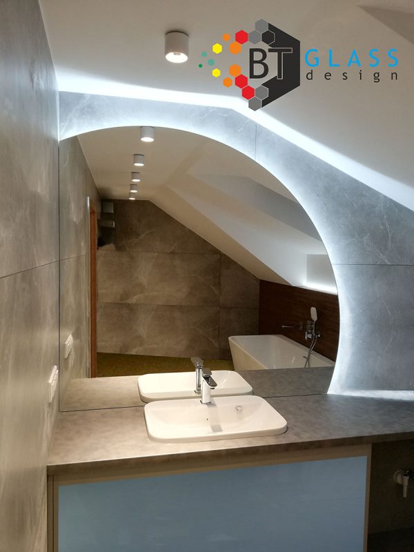 Lustro podswietlane LED 2 600x800